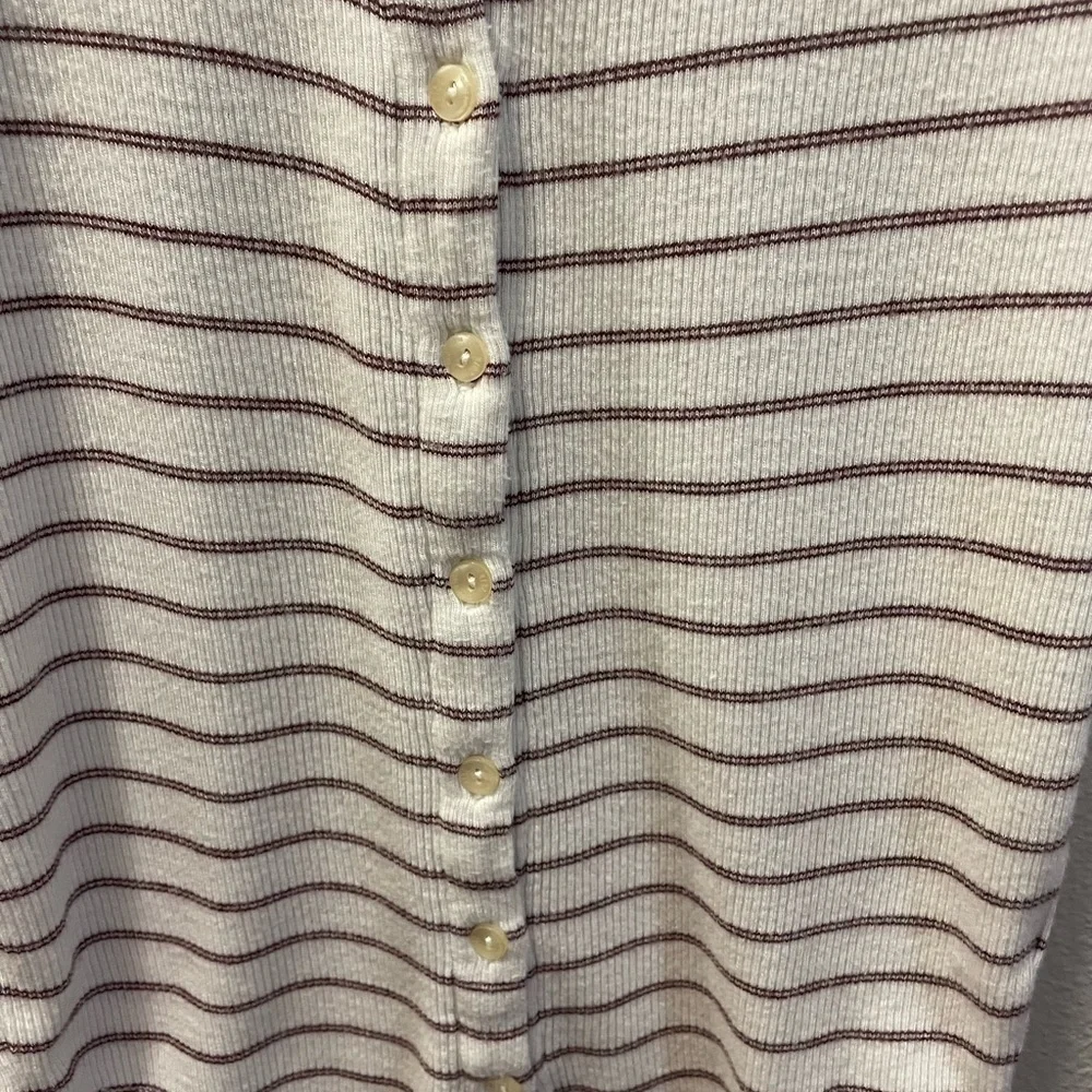 Cotton neck in u t-shirt - Picture 3 of 3